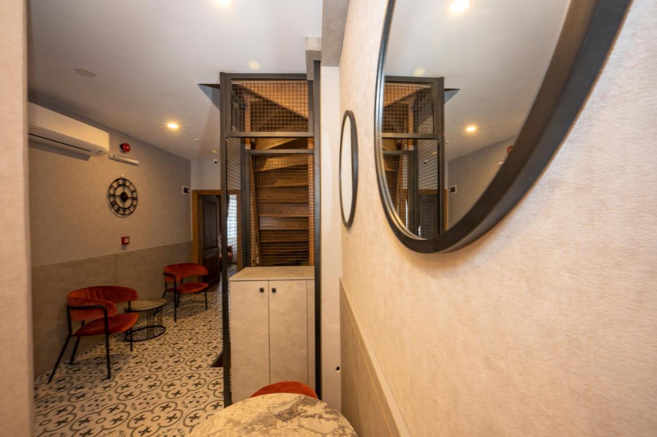 Taksim Suite Istanbul Exterior photo