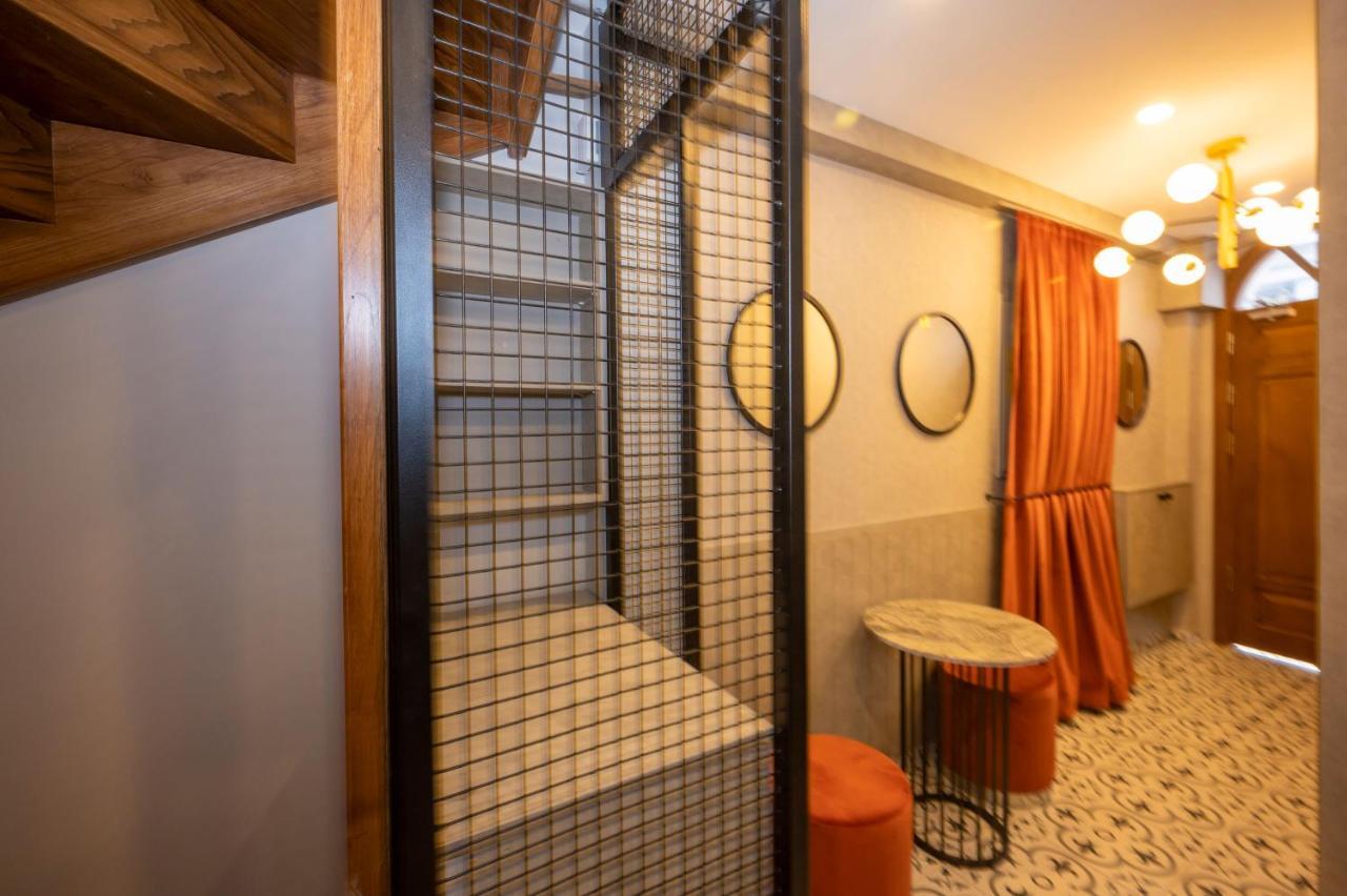 Taksim Suite Istanbul Exterior photo
